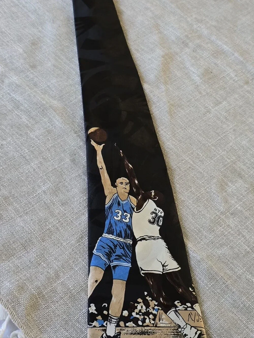 Vintage Dino Romaro Necktie Basketball New York City Hand Made Graphics